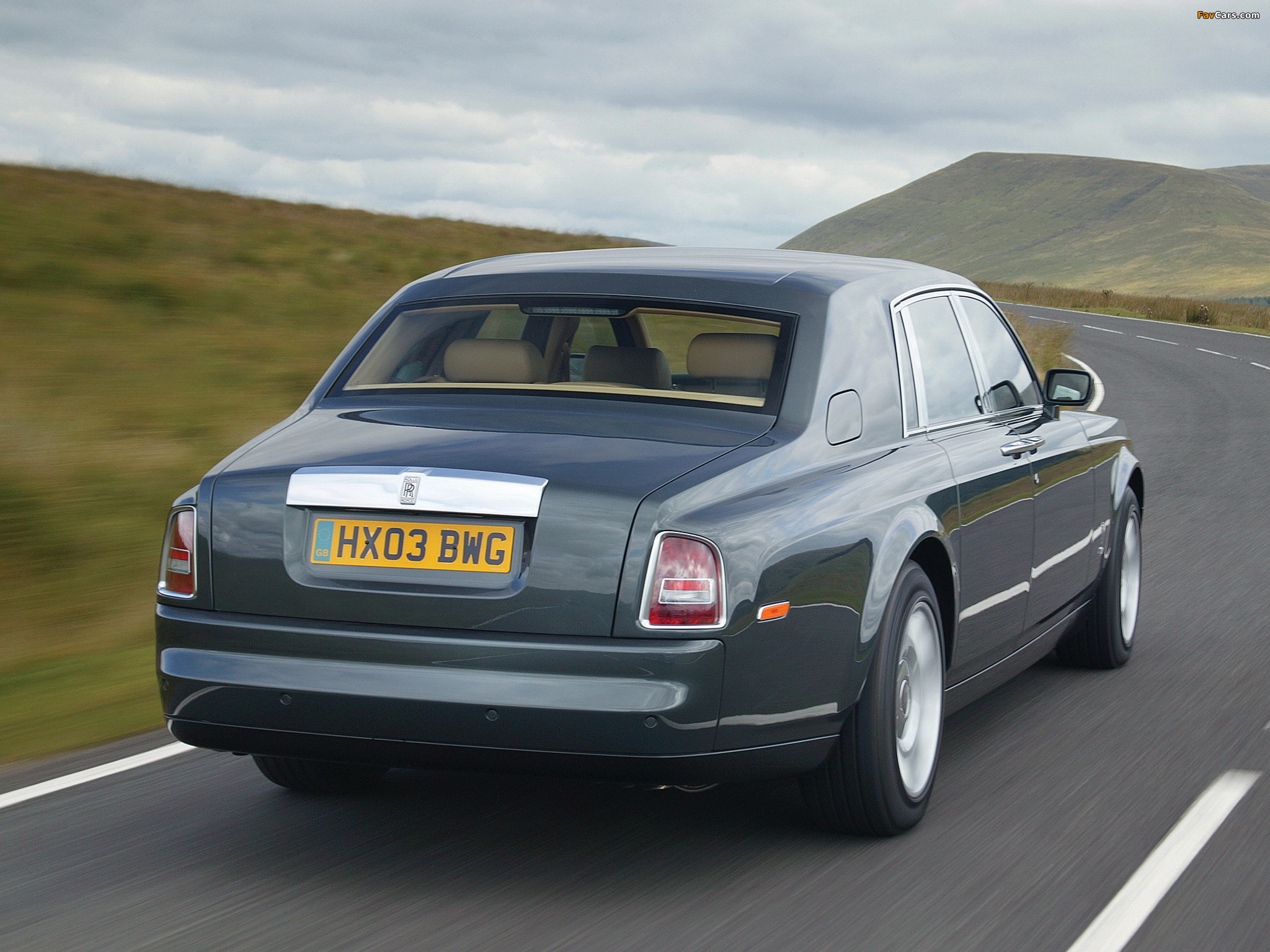 Photos of Rolls-Royce Phantom UK-spec 2003–09 (2048 x 1536)
