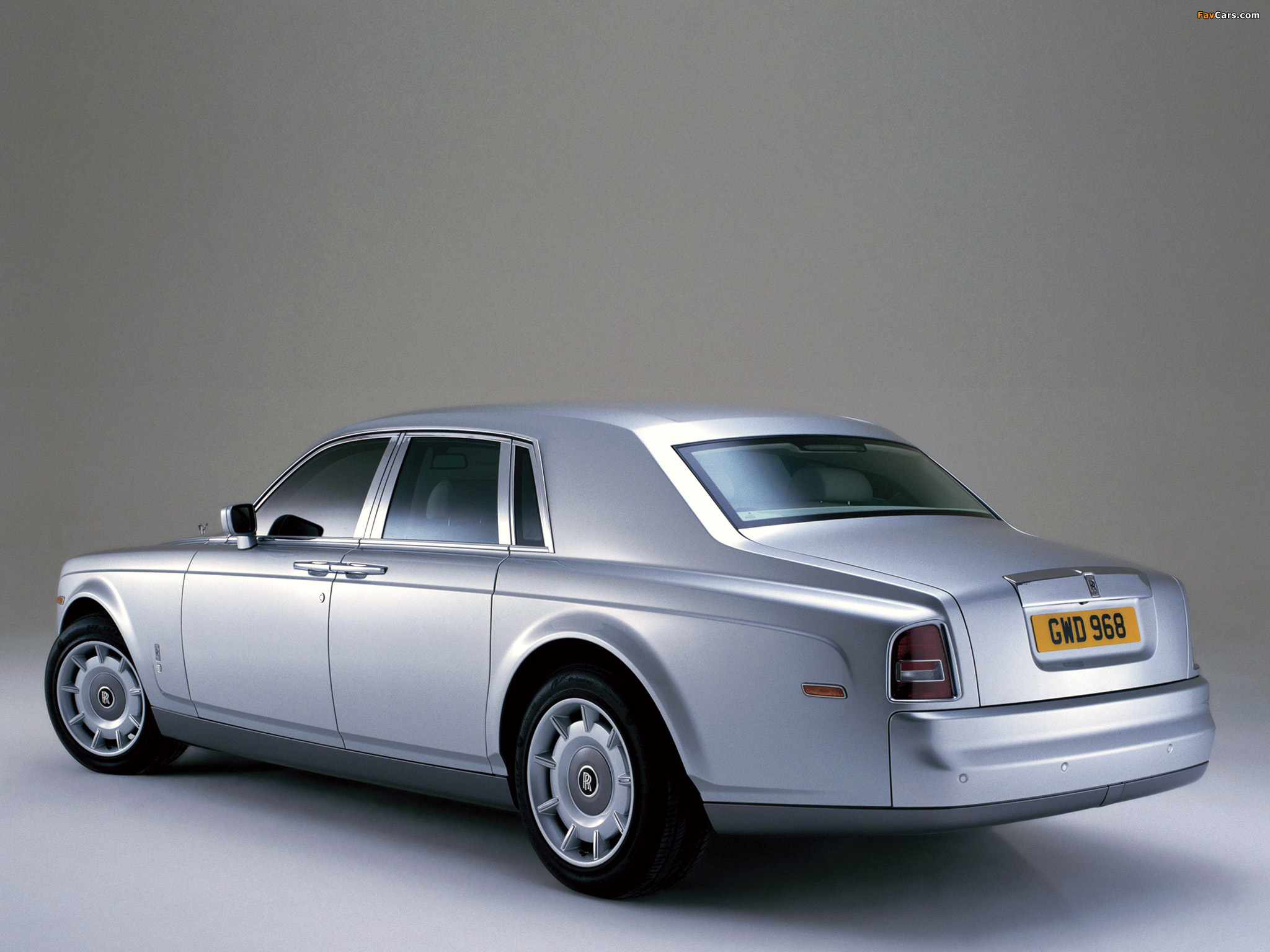 Photos of Rolls-Royce Phantom UK-spec 2003–09 (2048 x 1536)
