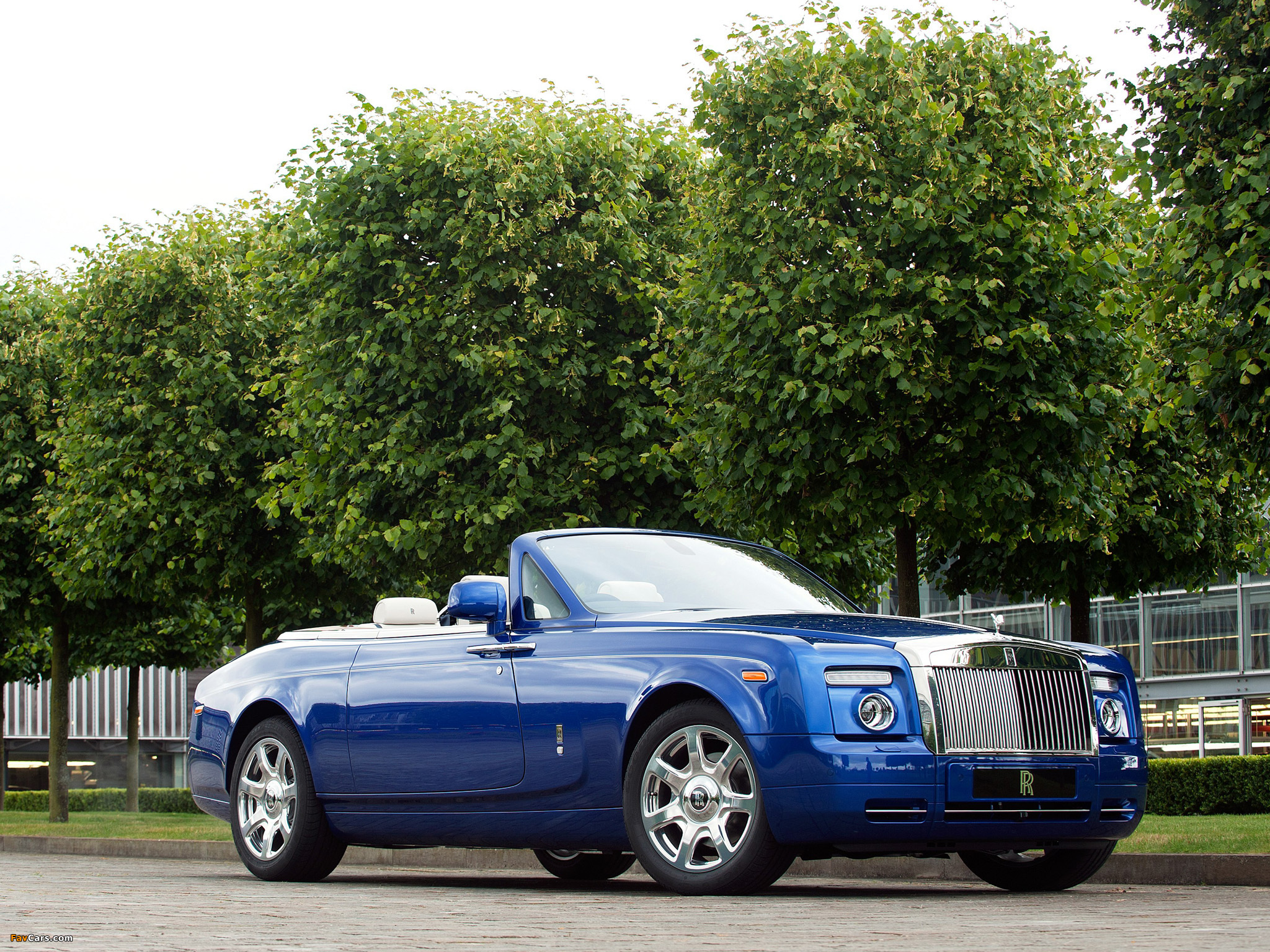 Photos of Rolls-Royce Phantom Drophead Coupe Masterpiece London 2011 (2048 x 1536)