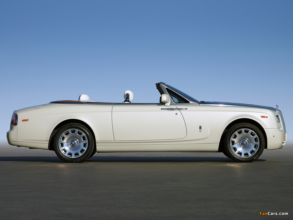 Photos of Rolls-Royce Phantom Drophead Coupe UK-spec 2012 (1024 x 768)