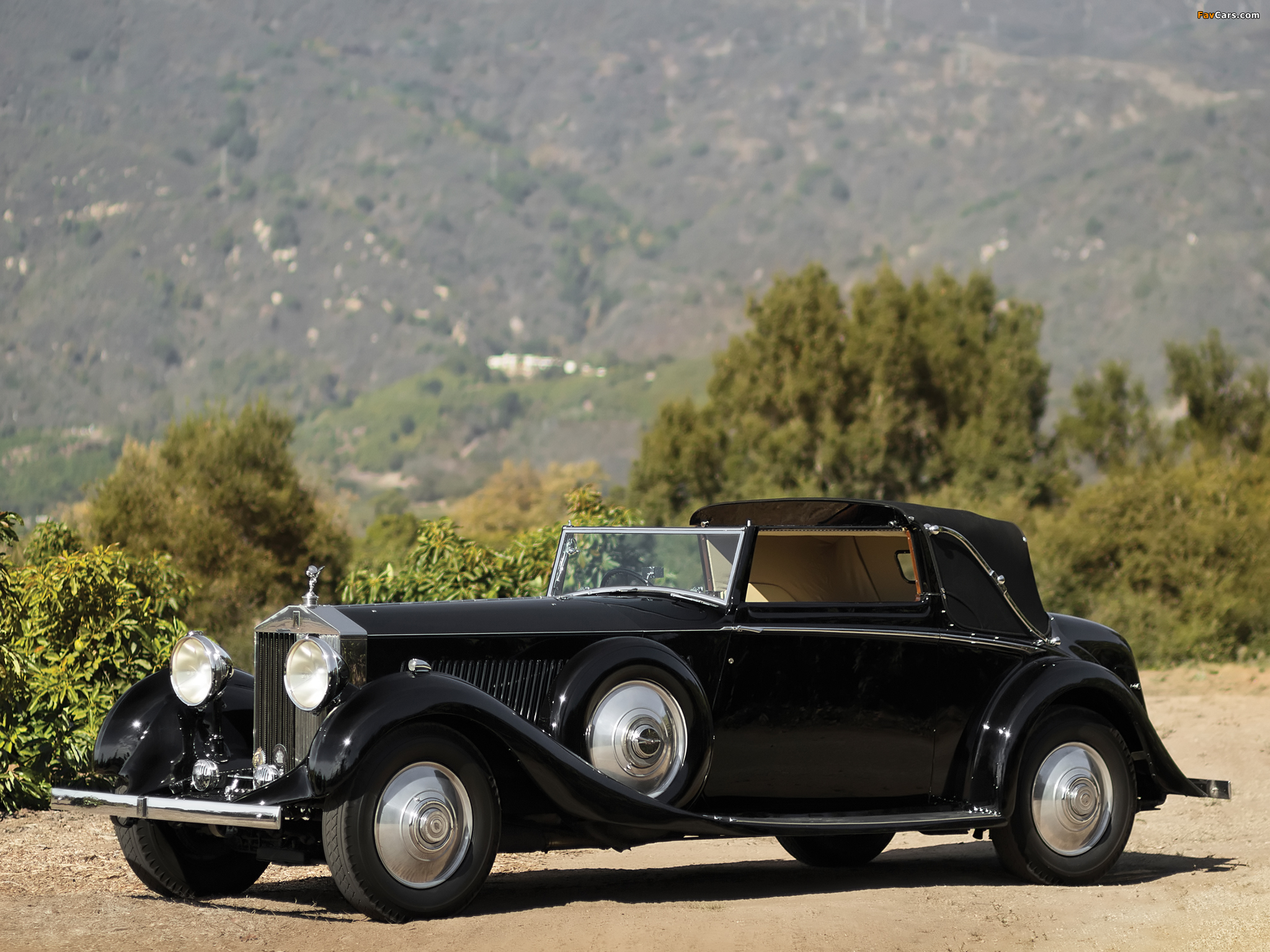 Pictures of Rolls-Royce Phantom II Continental Drophead Sedanca Coupe by Mulliner 1934 (2048 x 1536)