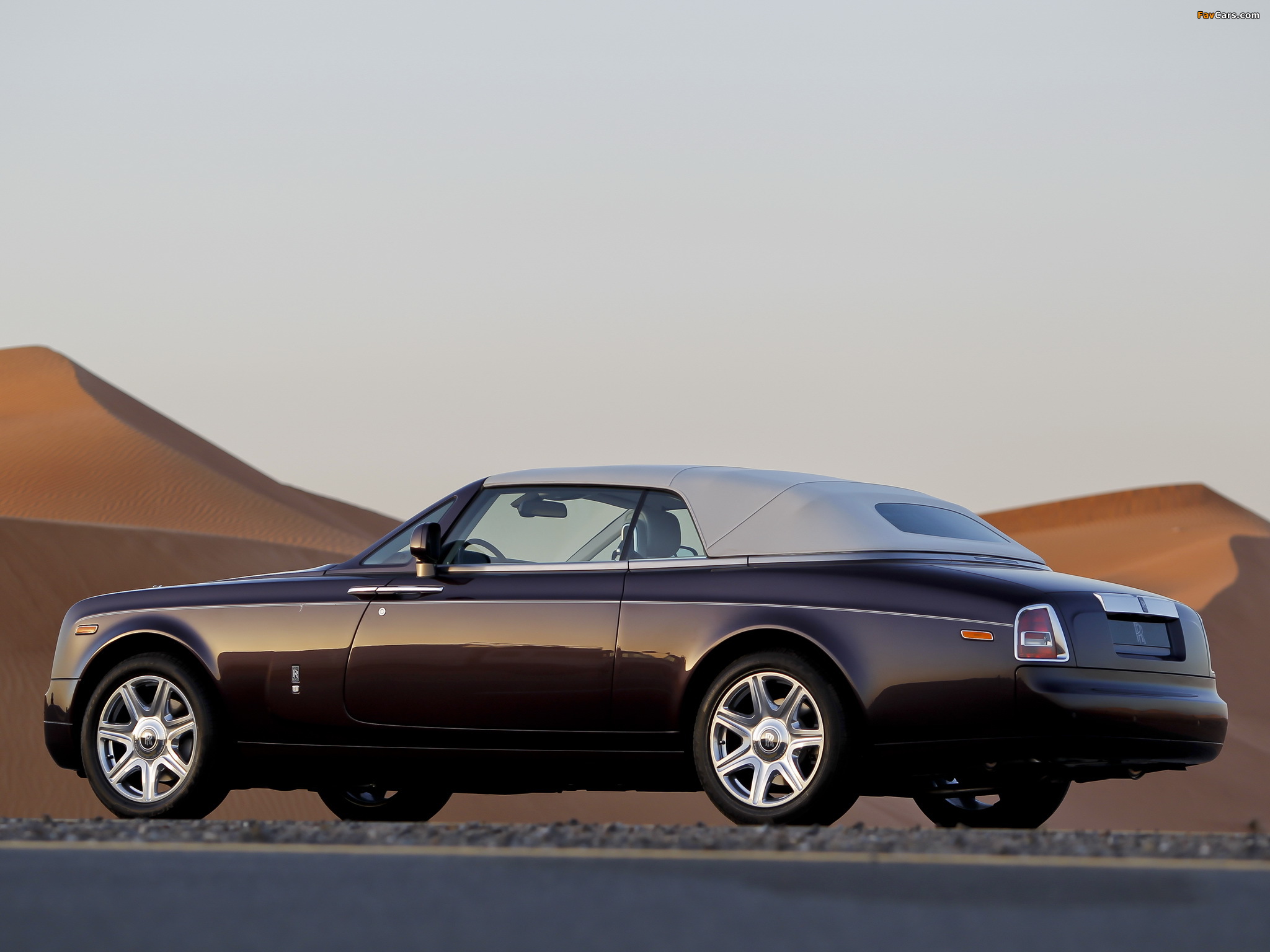 Pictures of Rolls-Royce Phantom Drophead Coupe 2008–12 (2048 x 1536)