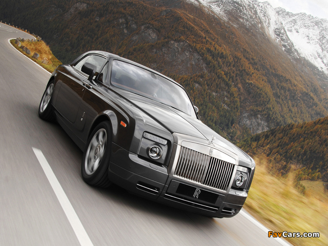 Pictures of Rolls-Royce Phantom Coupe 2009–12 (640 x 480)