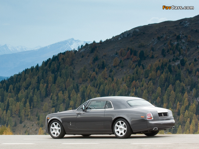Pictures of Rolls-Royce Phantom Coupe 2009–12 (640 x 480)