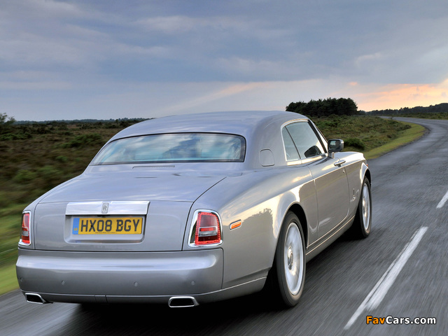 Pictures of Rolls-Royce Phantom Coupe 2009–12 (640 x 480)