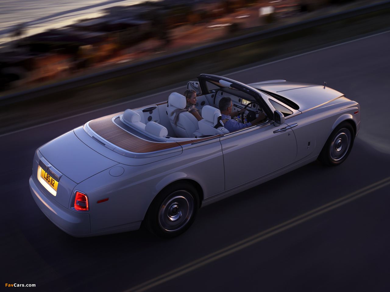 Pictures of Rolls-Royce Phantom Drophead Coupe UK-spec 2012 (1280 x 960)