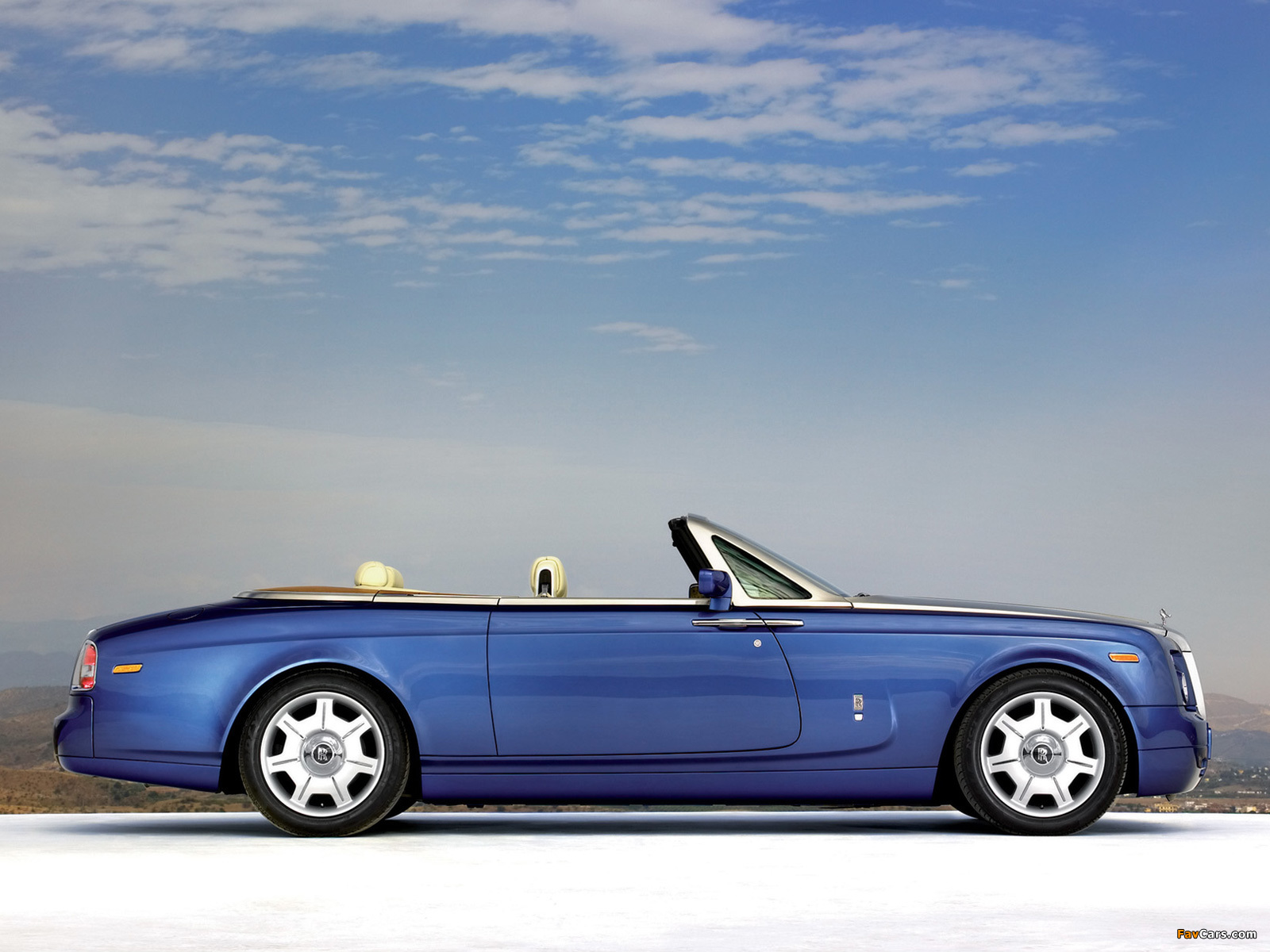 Rolls-Royce Phantom Drophead Coupe UK-spec 2008–12 wallpapers (1600 x 1200)