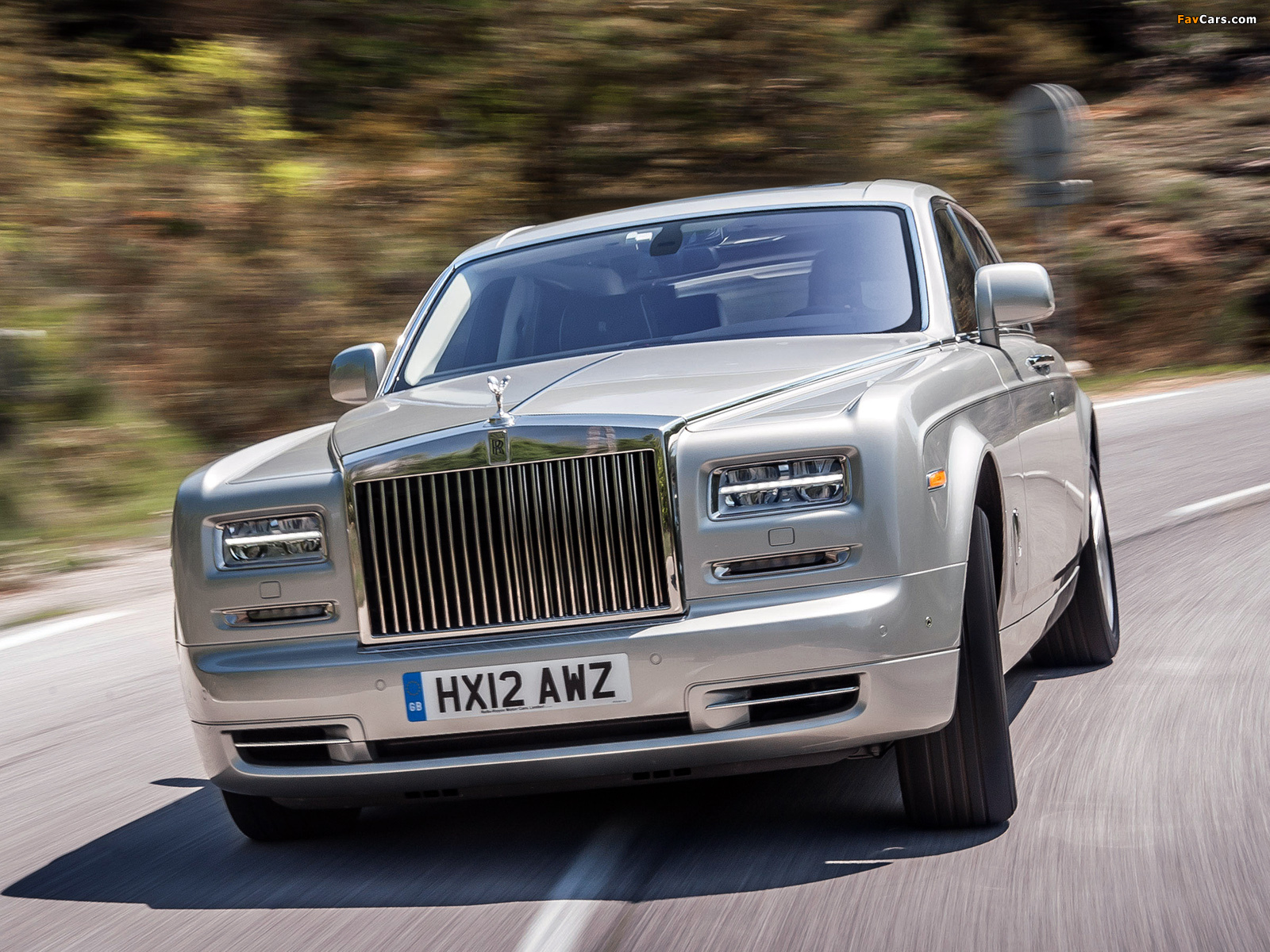 Rolls-Royce Phantom 2012 photos (1600 x 1200)