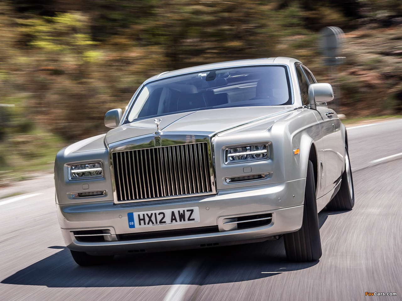 Rolls-Royce Phantom 2012 photos (1280 x 960)