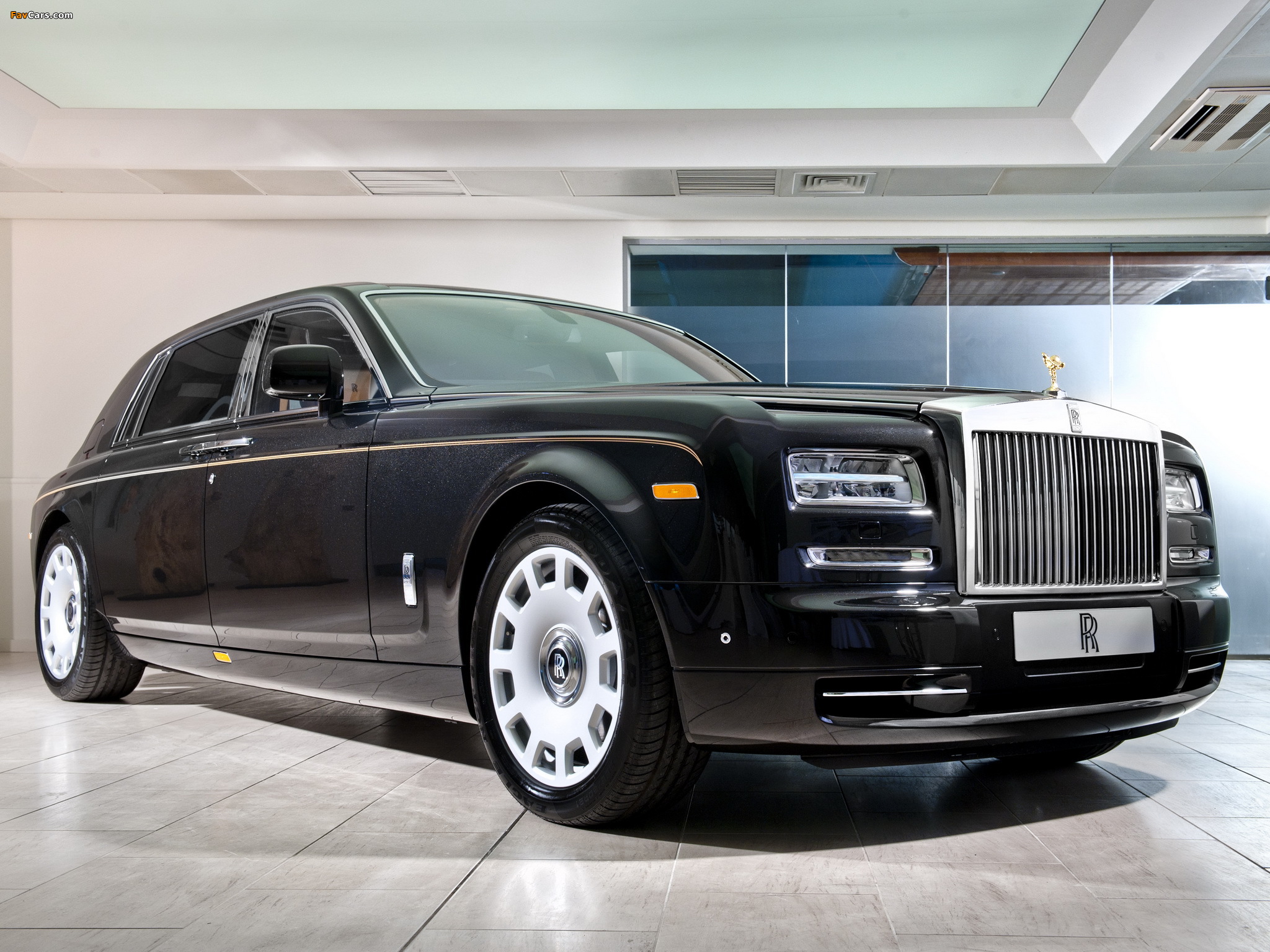 Rolls-Royce Phantom EWB 2012 pictures (2048 x 1536)