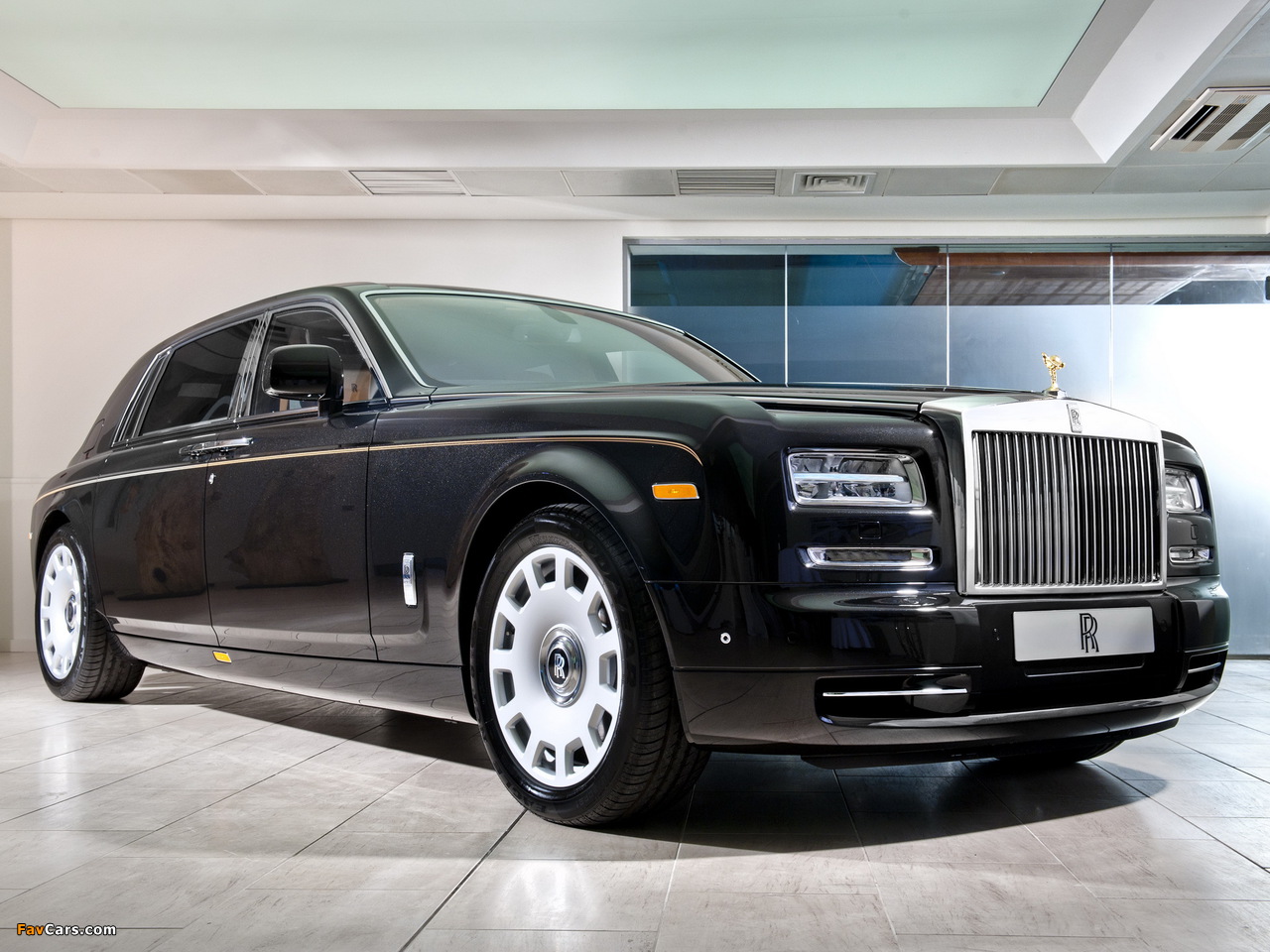 Rolls-Royce Phantom EWB 2012 pictures (1280 x 960)