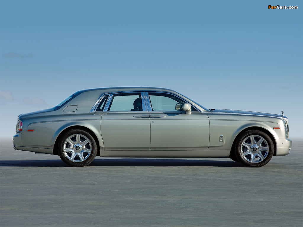 Rolls-Royce Phantom UK-spec 2012 wallpapers (1024 x 768)