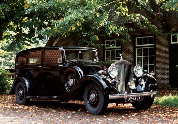 Rolls-Royce Phantom pictures