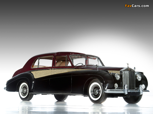 Rolls-Royce Phantom V Sedanca Deville by James Young 1960–63 pictures (640 x 480)