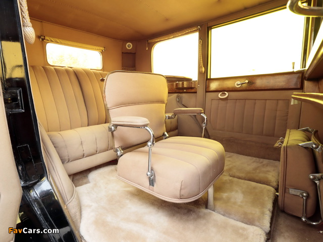 Rolls-Royce Phantom II 40/50 HP Limousine by Rippon Brothers 1933 wallpapers (640 x 480)