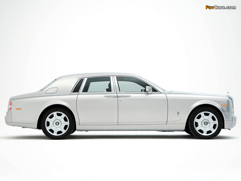 Rolls-Royce Phantom Silver Edition 2007 wallpapers (800 x 600)