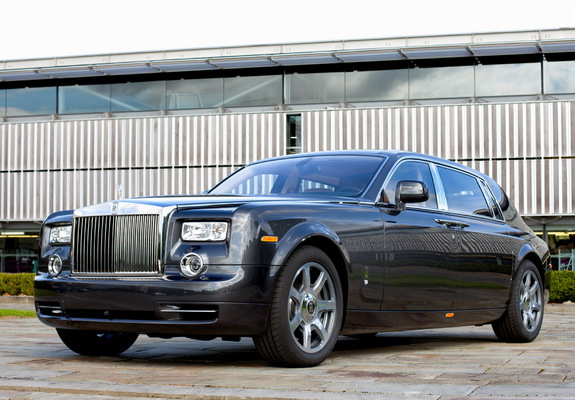 Rolls-Royce Phantom EWB 2009–12 wallpapers