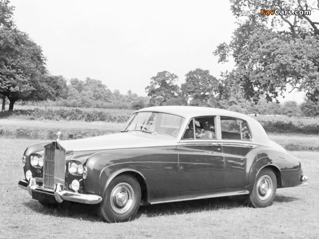 Photos of Rolls-Royce Silver Cloud Saloon (III) 1962–66 (640 x 480)