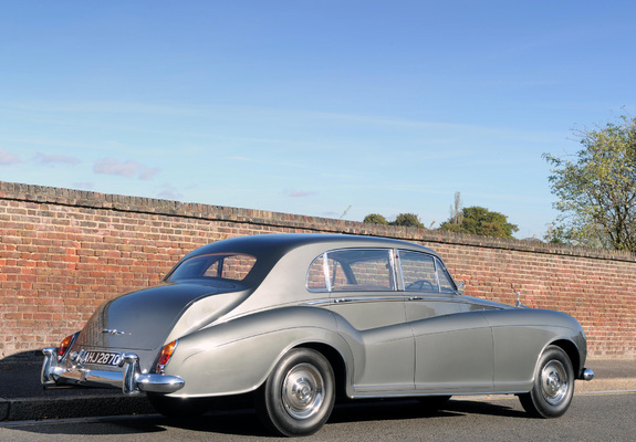 Rolls-Royce Silver Cloud LWB Saloon by James Young (III) 1962–65 photos