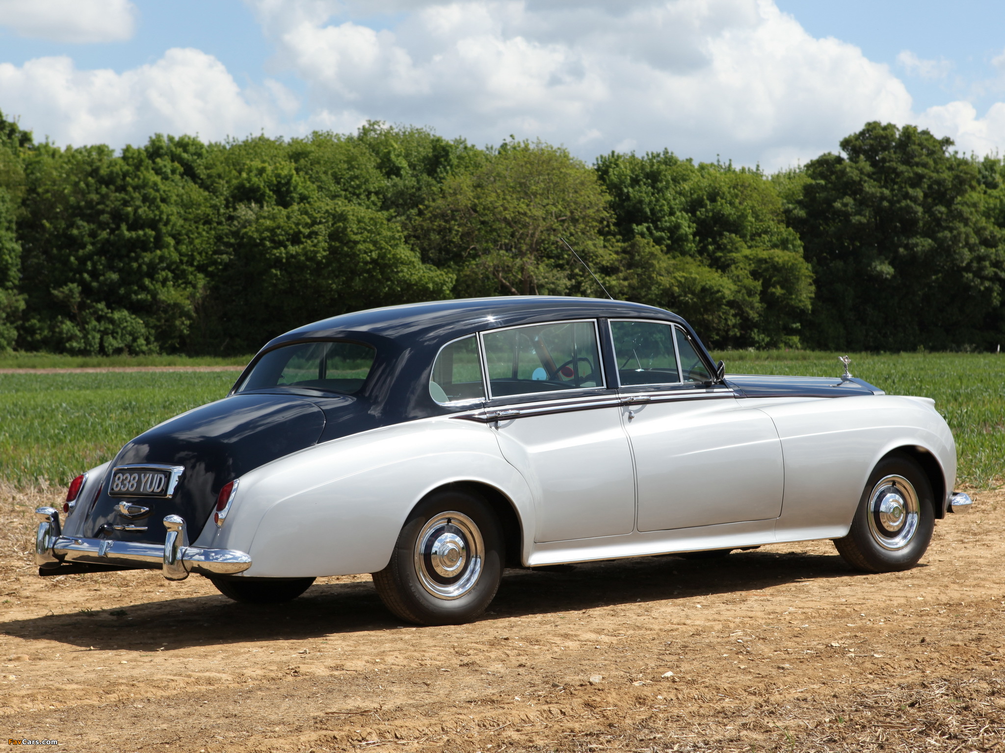 Rolls-Royce Silver Cloud EWB (I) 1955–59 images (2048 x 1536)