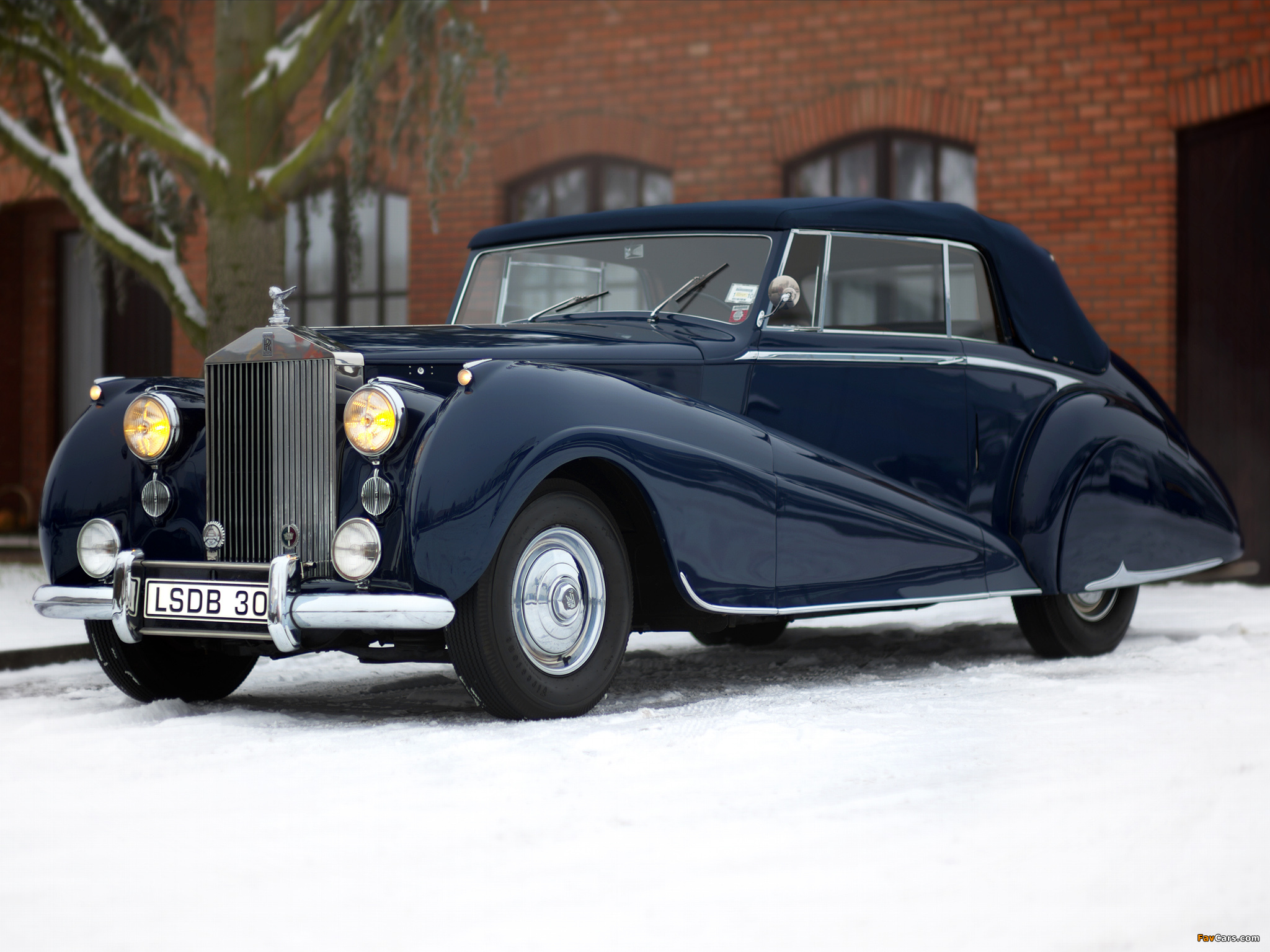 Images of Rolls-Royce Silver Dawn Drophead Coupe by Park Ward 1950 (2048 x 1536)