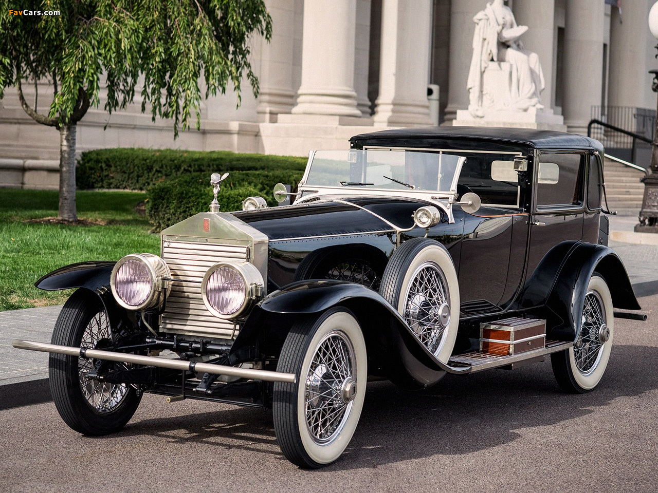 Pictures of Rolls-Royce Silver Ghost Special Riviera Town Brougham by Brewster 1926 (1280 x 960)