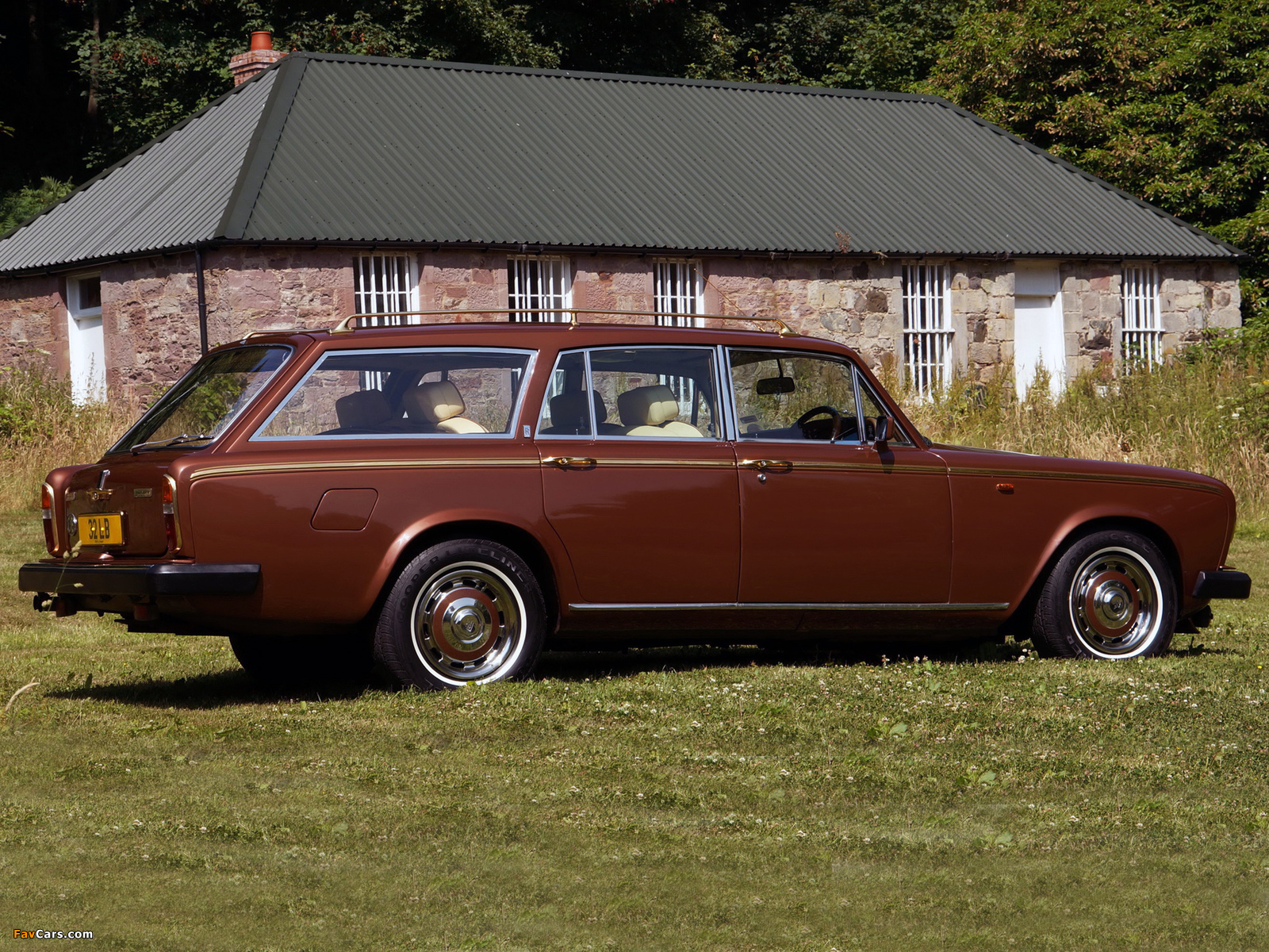 Images of Rolls-Royce Silver Shadow II Shooting Break 1980 (1600 x 1200)