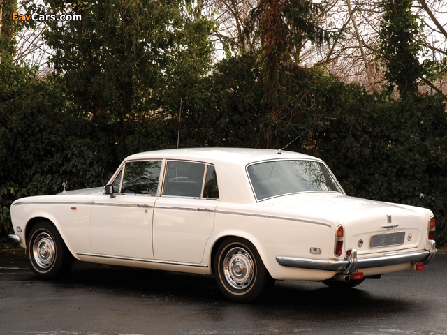Pictures of Rolls-Royce Silver Shadow 1965–77 (640 x 480)
