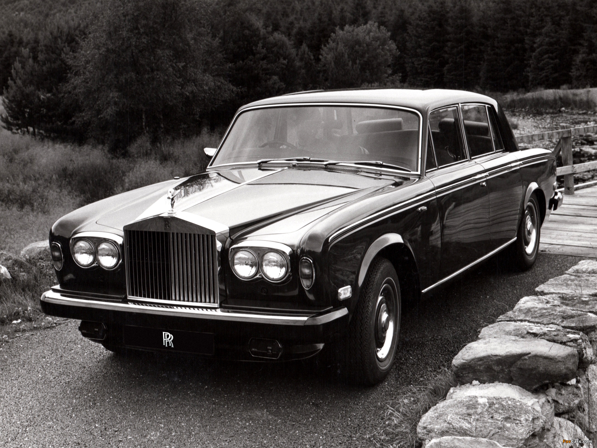 Rolls-Royce Silver Shadow II 1977–80 photos (2048 x 1536)