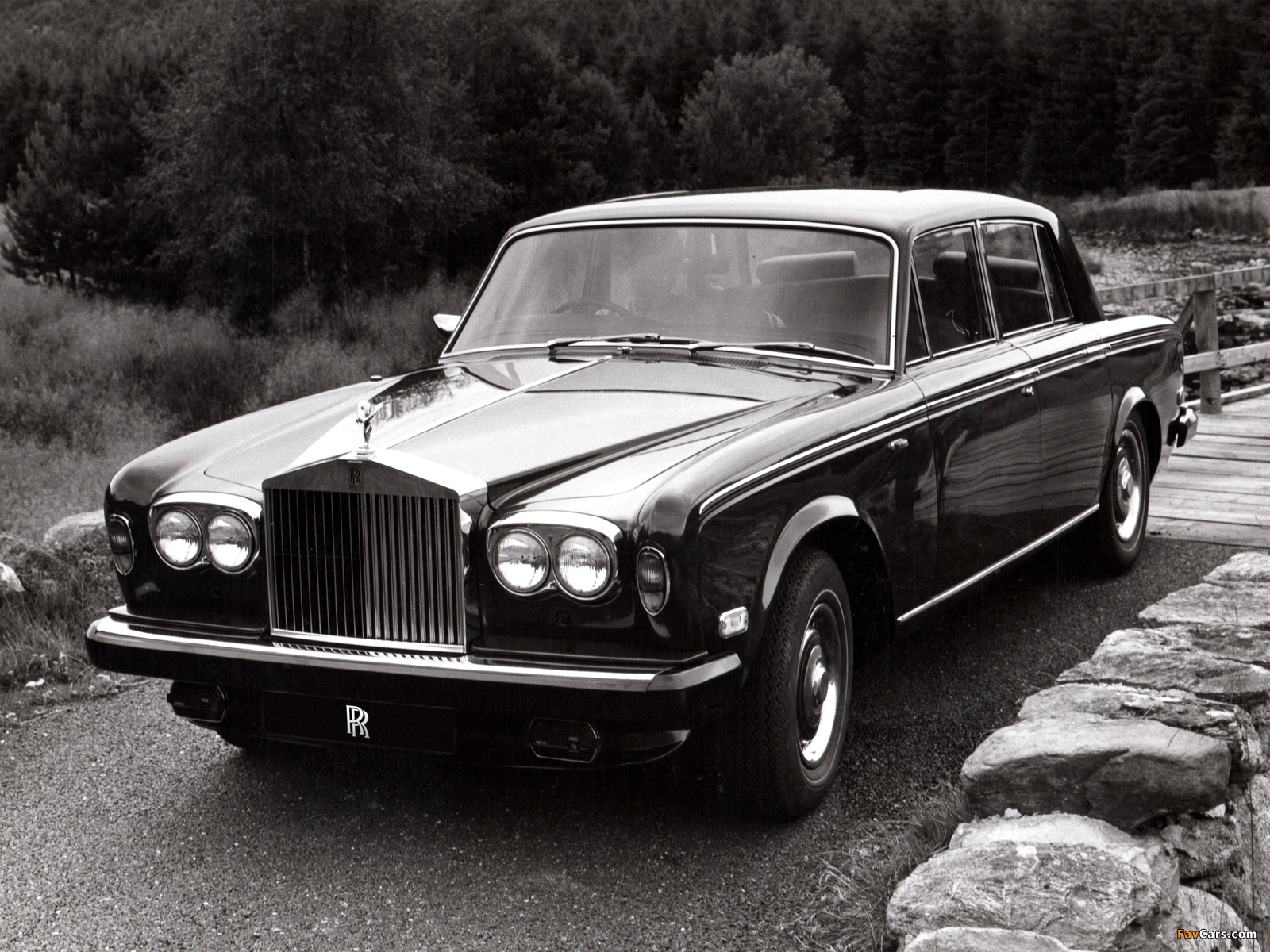 Rolls-Royce Silver Shadow II 1977–80 photos (1600 x 1200)