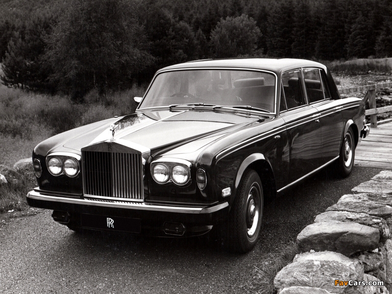 Rolls-Royce Silver Shadow II 1977–80 photos (800 x 600)