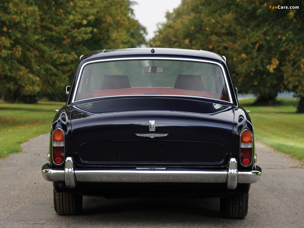 Rolls-Royce Silver Shadow 1965–77 wallpapers (1024 x 768)