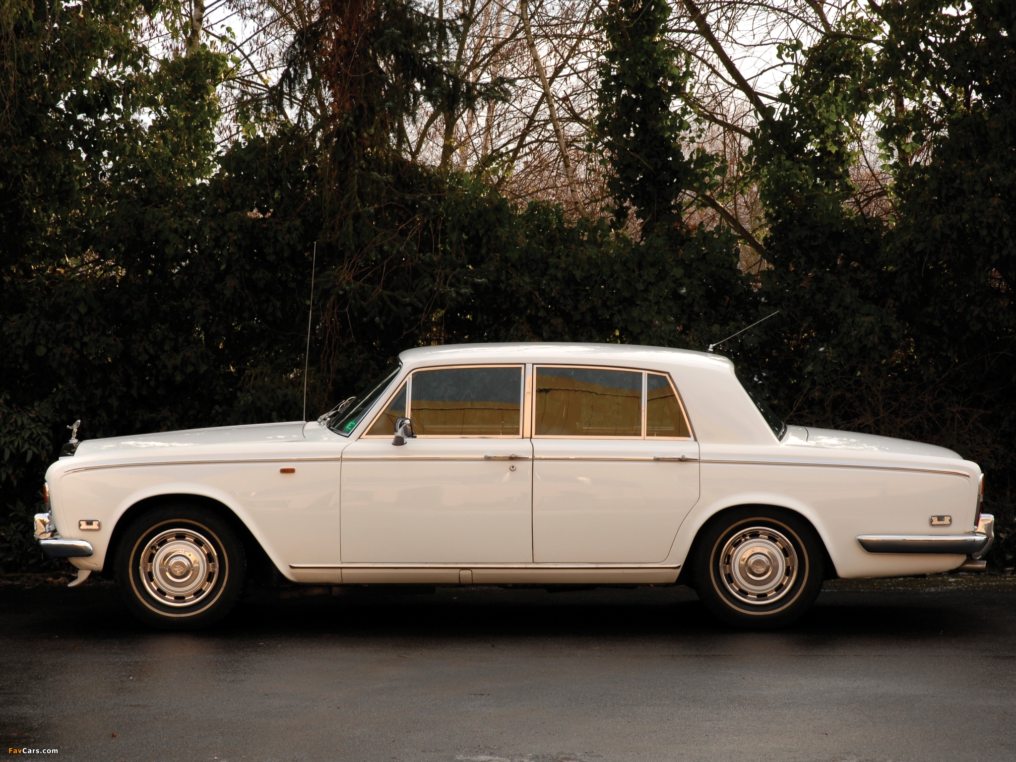 Rolls-Royce Silver Shadow 1965–77 wallpapers (2048 x 1536)