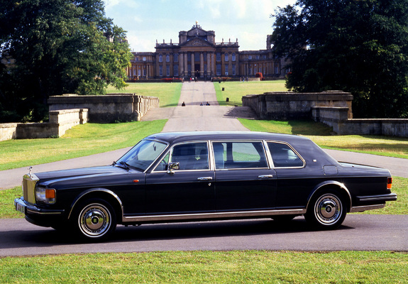 Images of Rolls-Royce Silver Spur IV Touring Limousine 1995–98