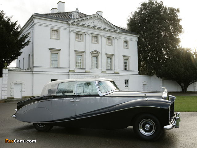 Photos of Rolls-Royce Silver Wraith Perspex Top Saloon by Hooper 1951–59 (640 x 480)