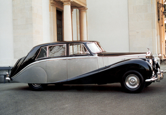 Pictures of Rolls-Royce Silver Wraith Empress Limousine by Hooper 1956