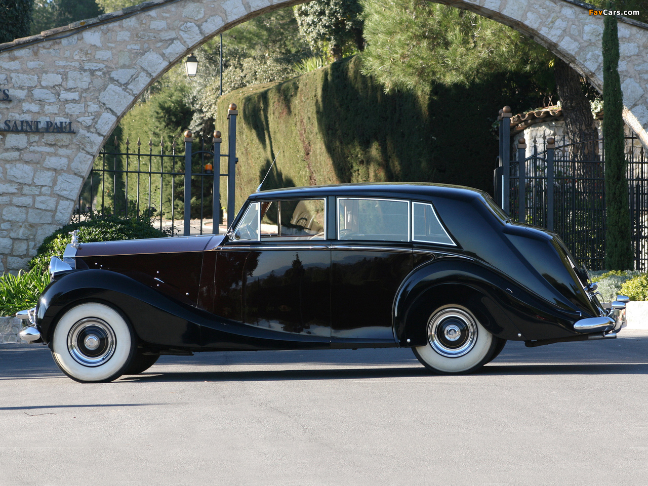 Pictures of Rolls-Royce Silver Wraith Limousine by Hooper & Co 1953 (1280 x 960)