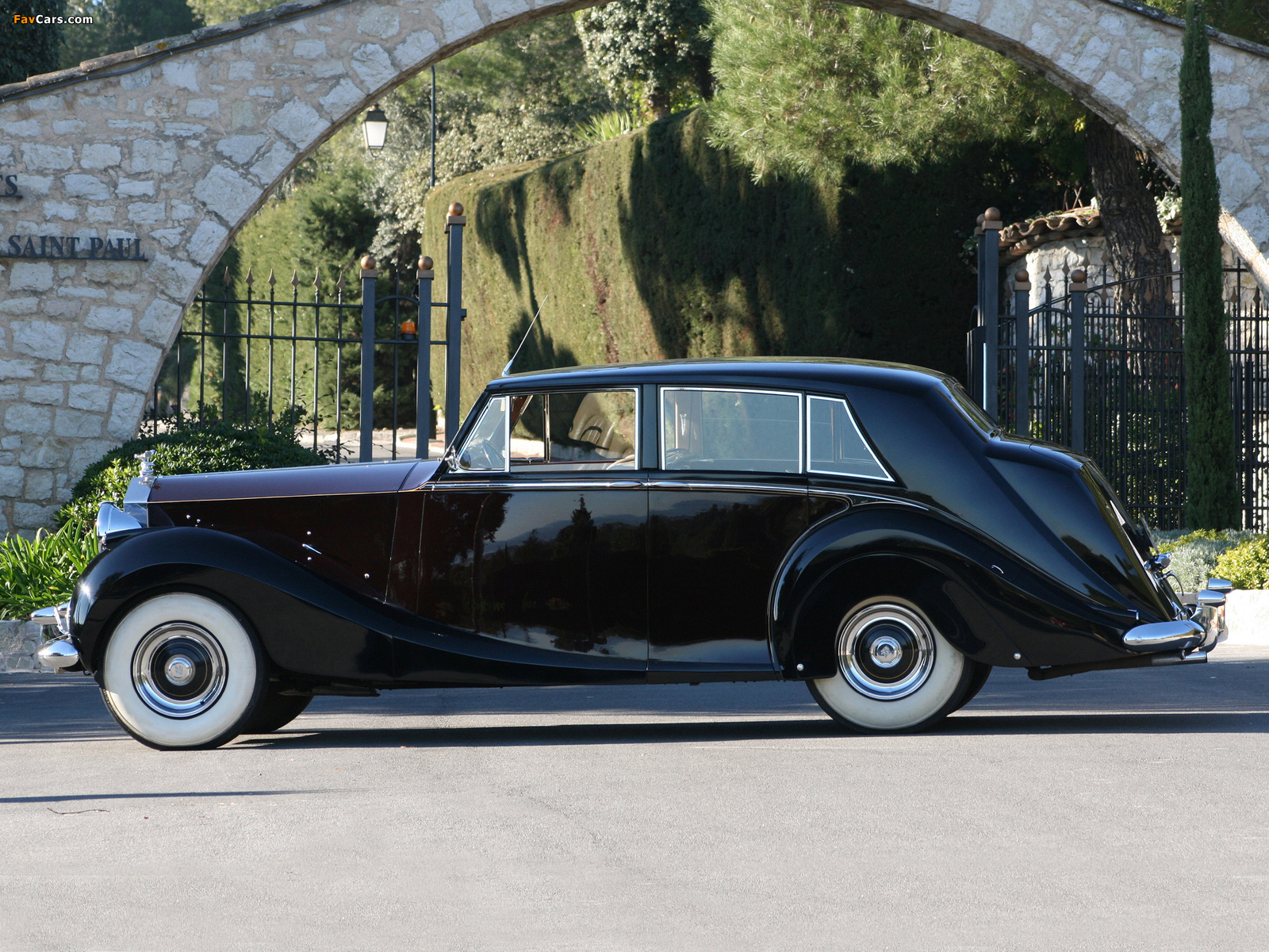 Pictures of Rolls-Royce Silver Wraith Limousine by Hooper & Co 1953 (1600 x 1200)