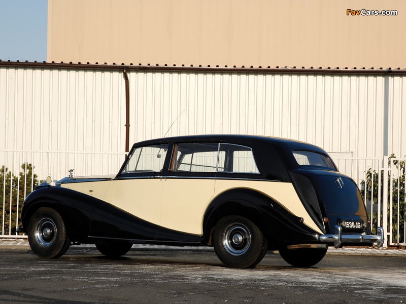 Rolls-Royce Silver Wraith Touring Limousine 1946–59 photos (800 x 600)