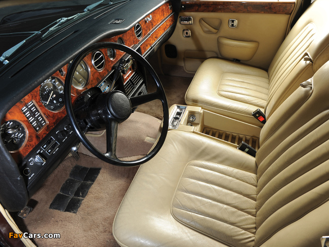 Rolls-Royce Silver Wraith II 1977–80 pictures (640 x 480)