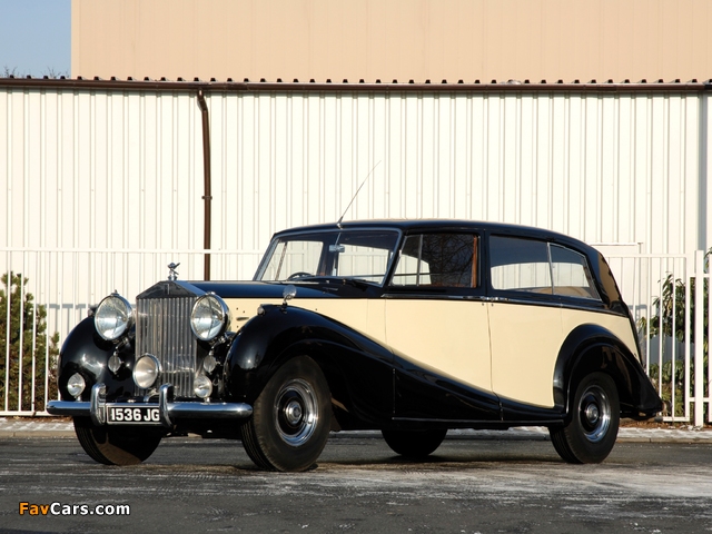 Rolls-Royce Silver Wraith Touring Limousine 1946–59 photos (640 x 480)