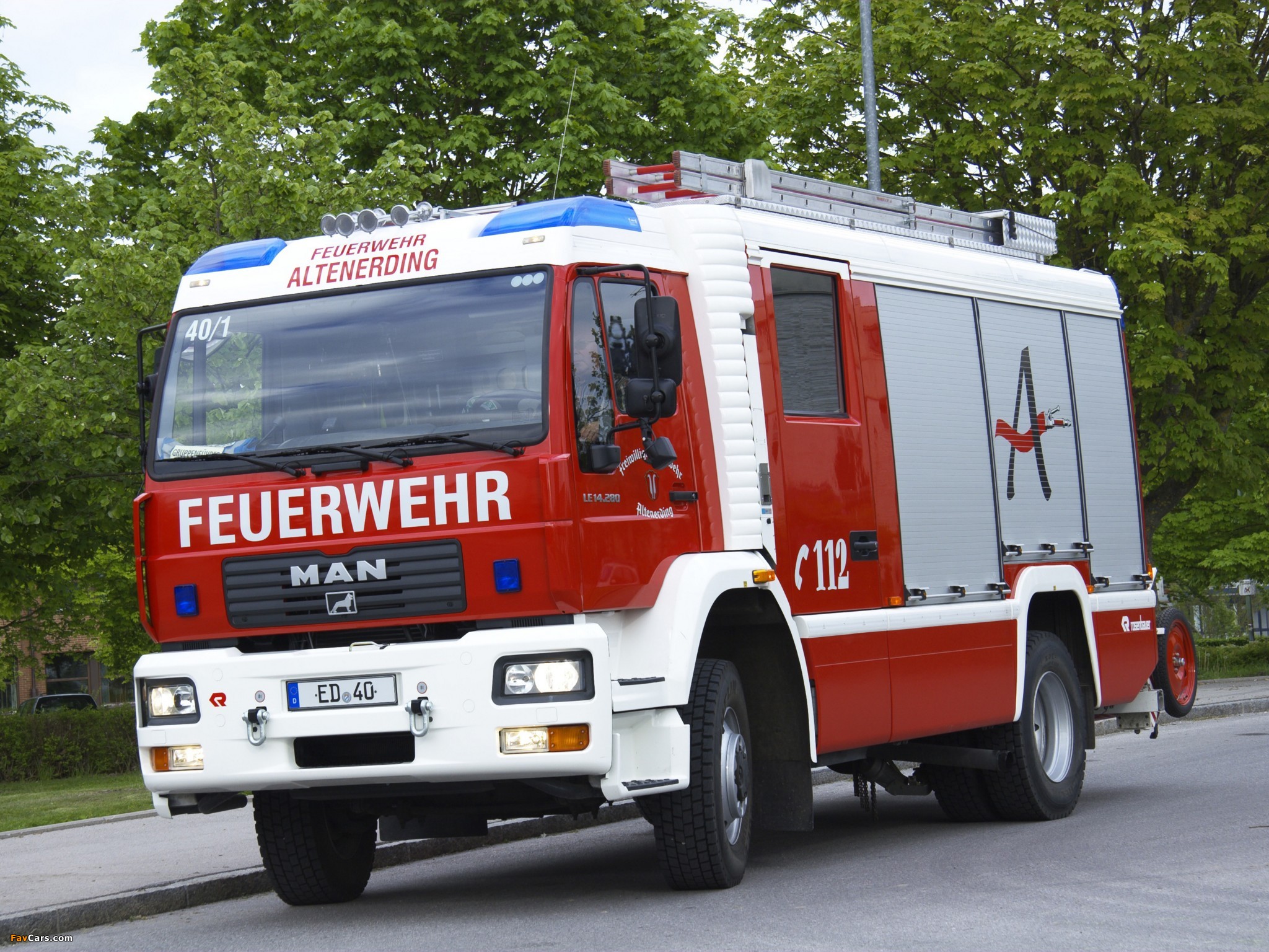 Rosenbauer MAN LE2000 14.280 ES LF 20/16 2000–06 images (2048 x 1536)