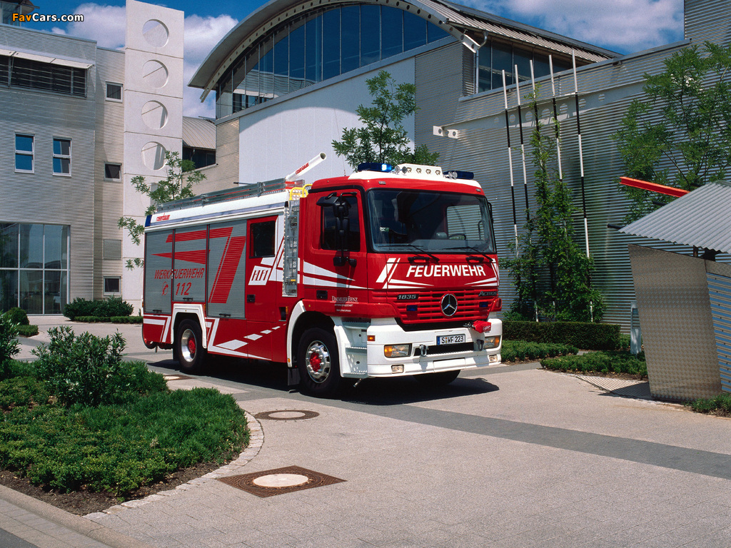 Mercedes-Benz Actros 1835 Feuerwehr by Rosenbauer (MP1) 1997–2002 images (1024 x 768)