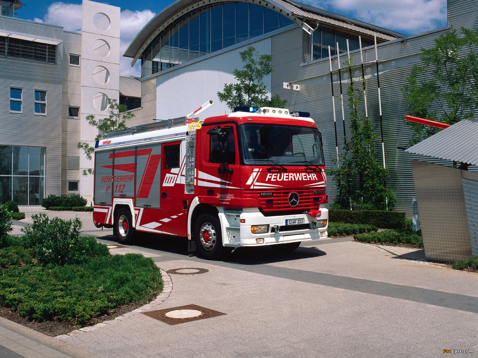 Mercedes-Benz Actros 1835 Feuerwehr by Rosenbauer (MP1) 1997–2002 images (1600 x 1200)