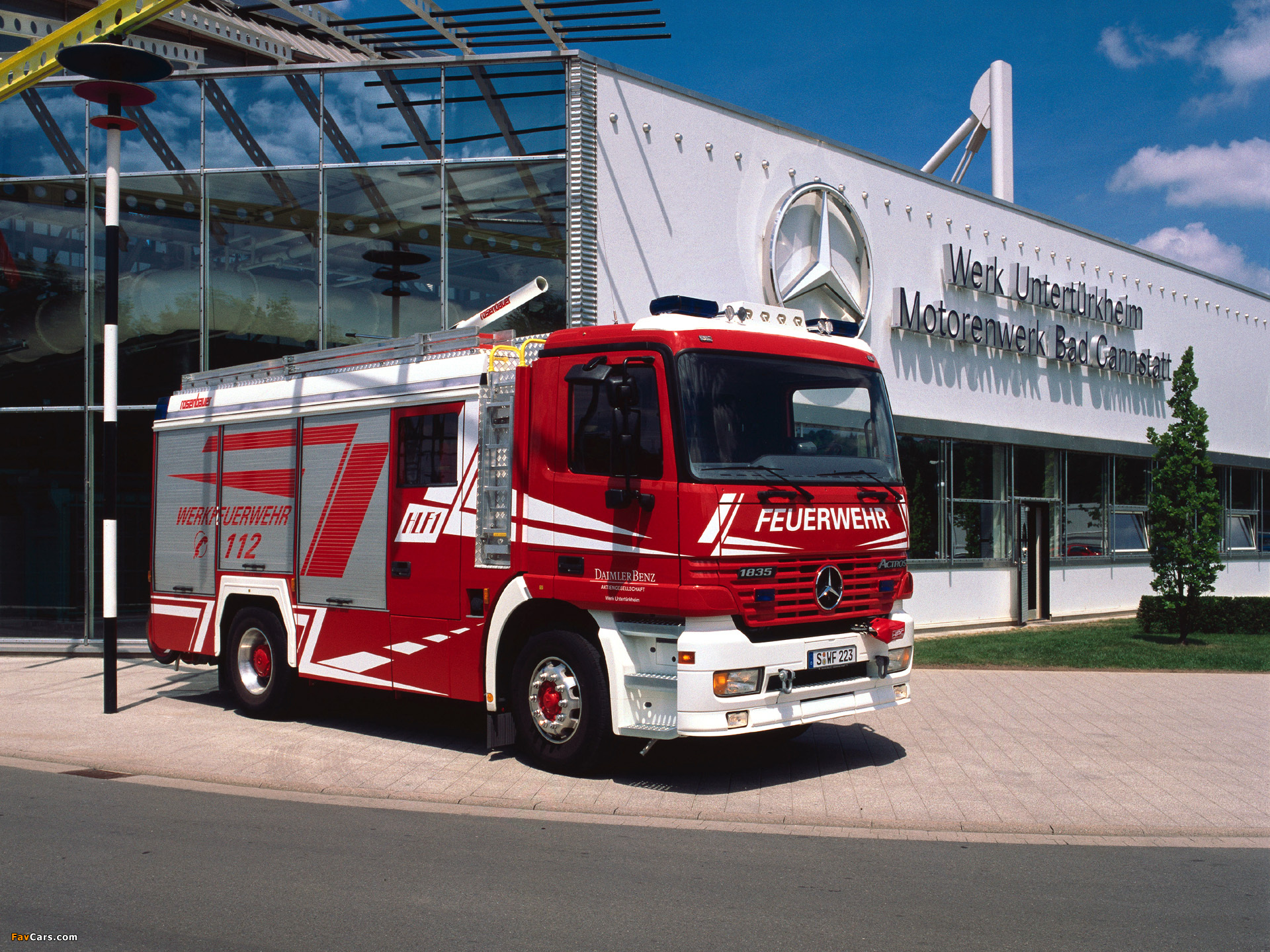 Mercedes-Benz Actros 1835 Feuerwehr by Rosenbauer (MP1) 1997–2002 pictures (1920 x 1440)