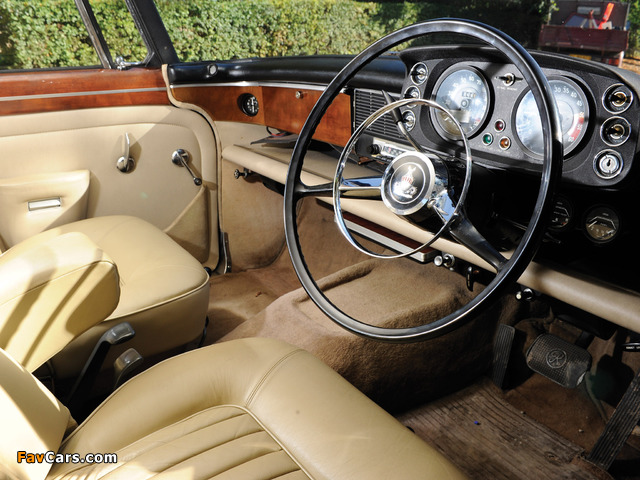 Photos of Rover P5 Coupe (Mark III) 1965–67 (640 x 480)