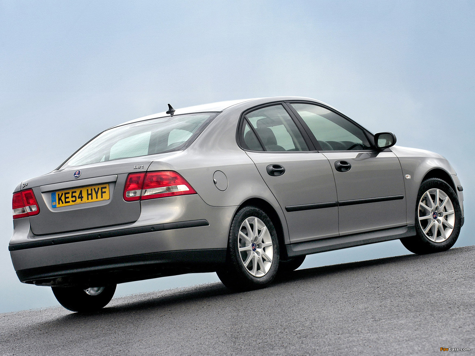 Photos of Saab 9-3 1.8t Sport Sedan UK-spec 2002–07 (1600 x 1200)