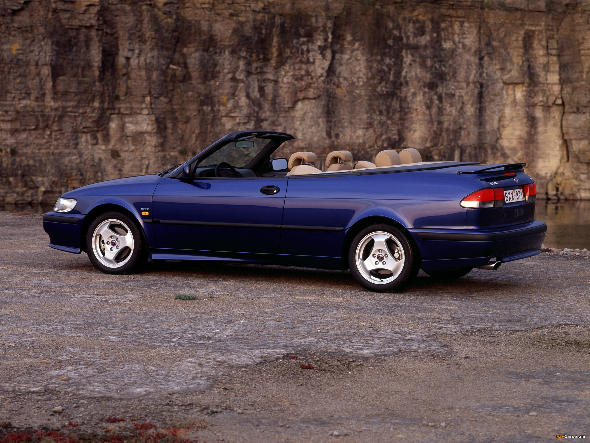 Saab 9-3 Aero Convertible 1999–2003 images (2048 x 1536)