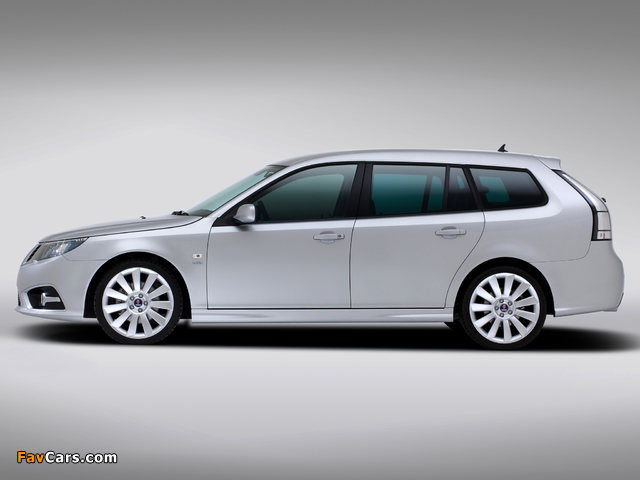 Saab 9-3 Griffin Aero SportCombi 2011 pictures (640 x 480)