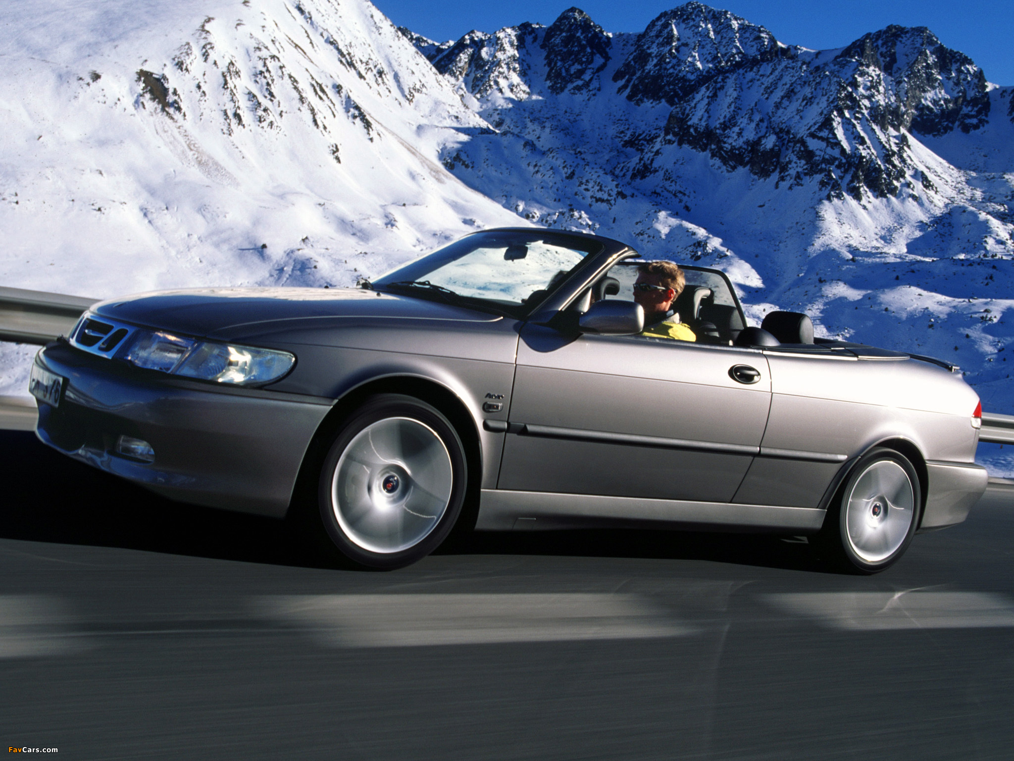 Saab 9-3 Aero Convertible 1999–2003 wallpapers (2048 x 1536)